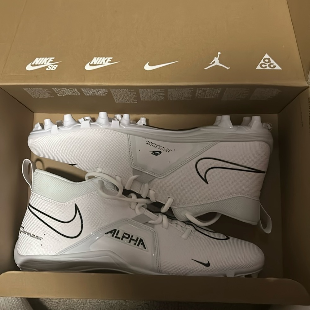 Nike alpha cleats size 12 M never worn still in box - Picture 1 of 4